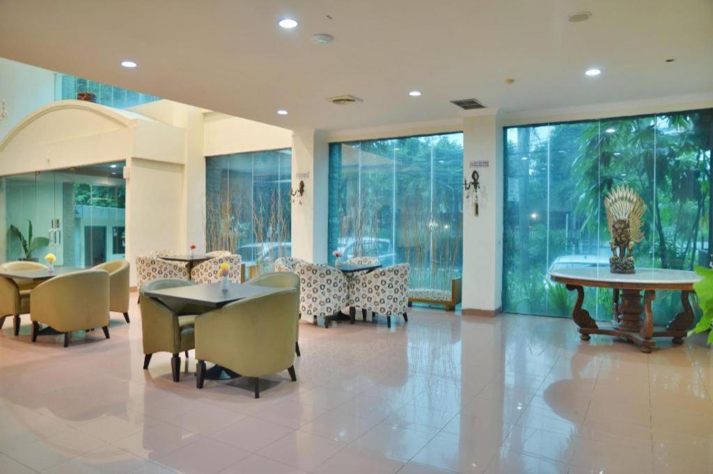 Sleepzzz Hotel Senayan Jakarta Luaran gambar